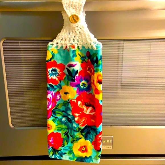 HAND CRAFTED Pioneer Woman Crochet Top Hanging Kitchen or Bathroom Hand Towels - Picture 5 of 6